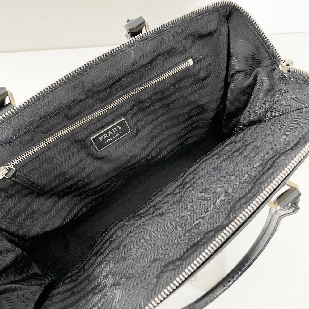 Prada RARE light tan nylon black leather doctor travel bag lock triangle logo - Picture 10 of 15
